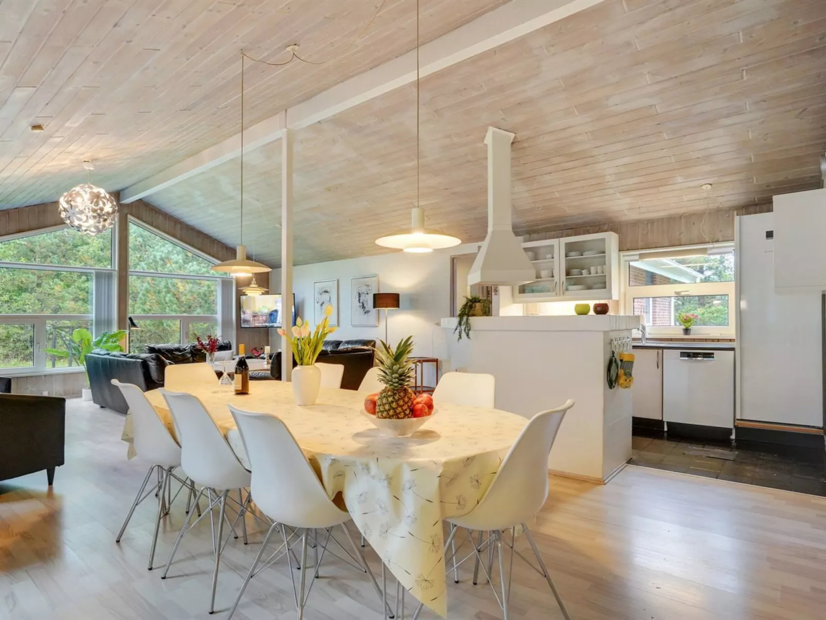 "Elika" - 900m to the fjord-Dedans