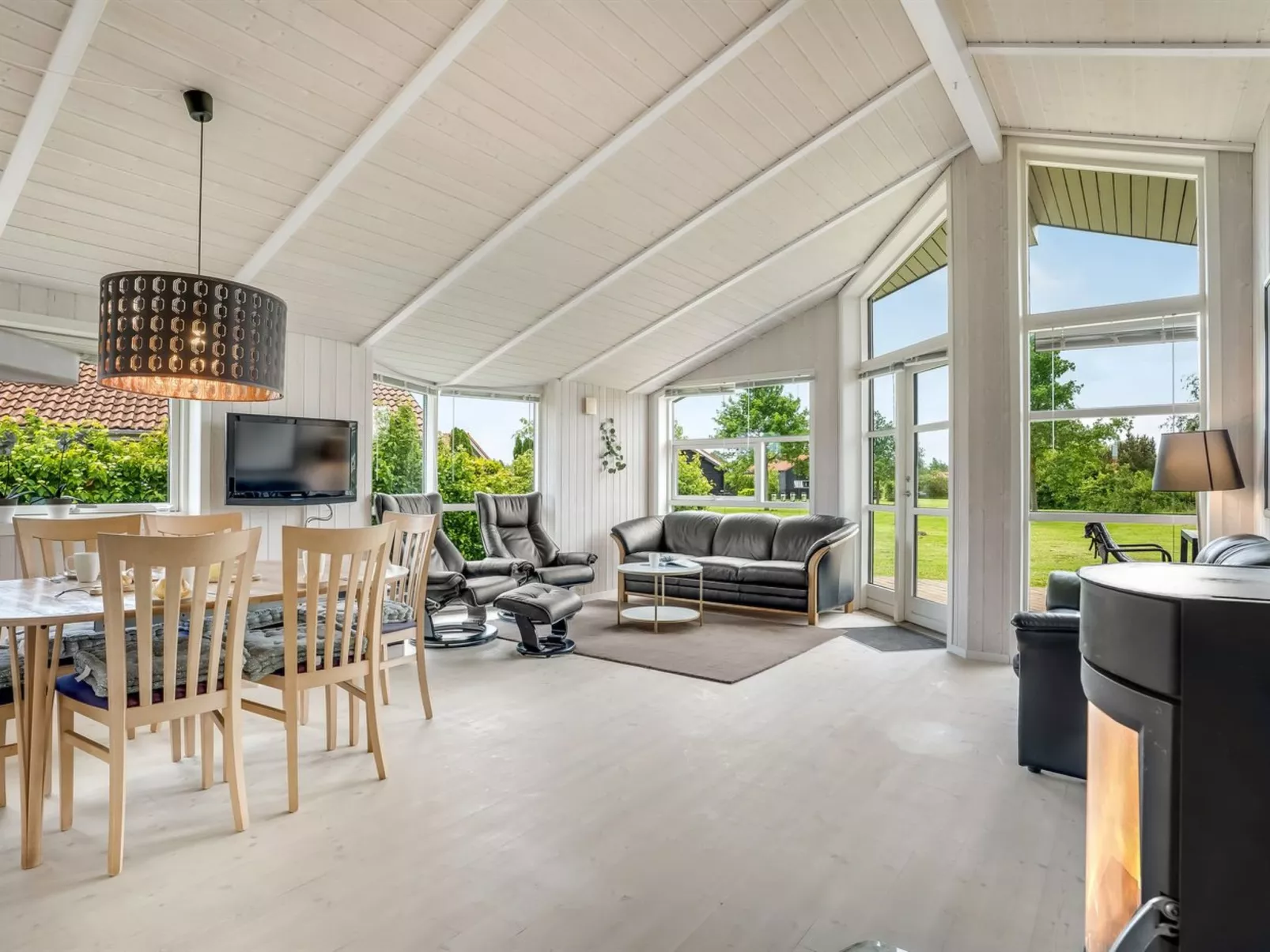 "Birtir" - 1.2km from the sea-Inside