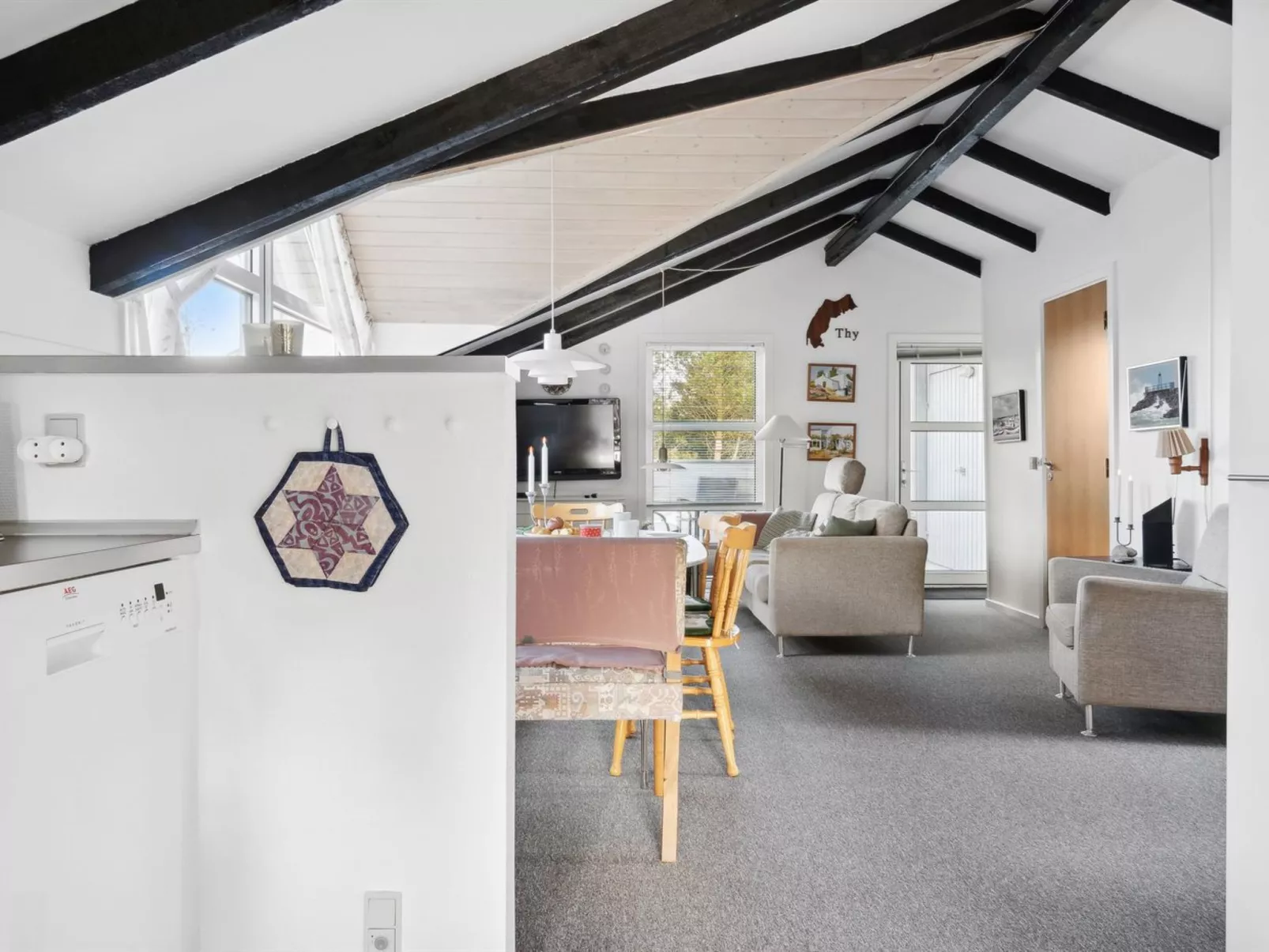 "Biriel" - 1km from the sea-Inside