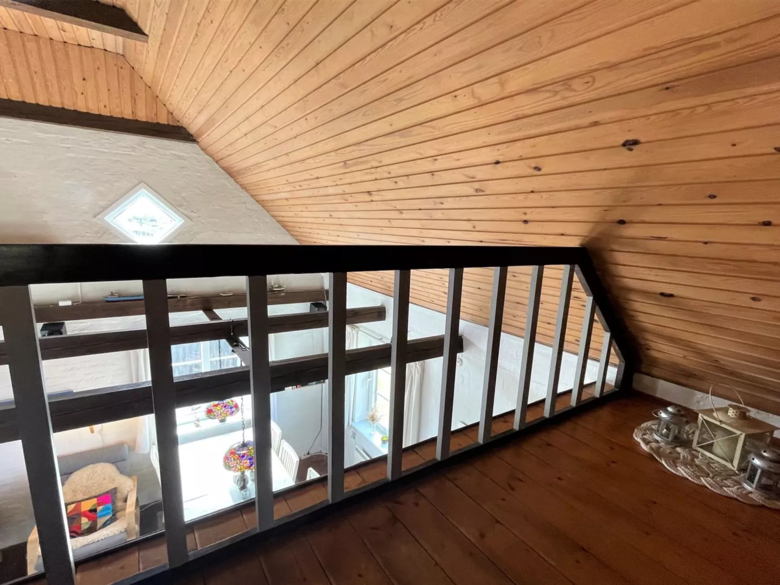 "Trugot" - 450m to the fjord-Inside