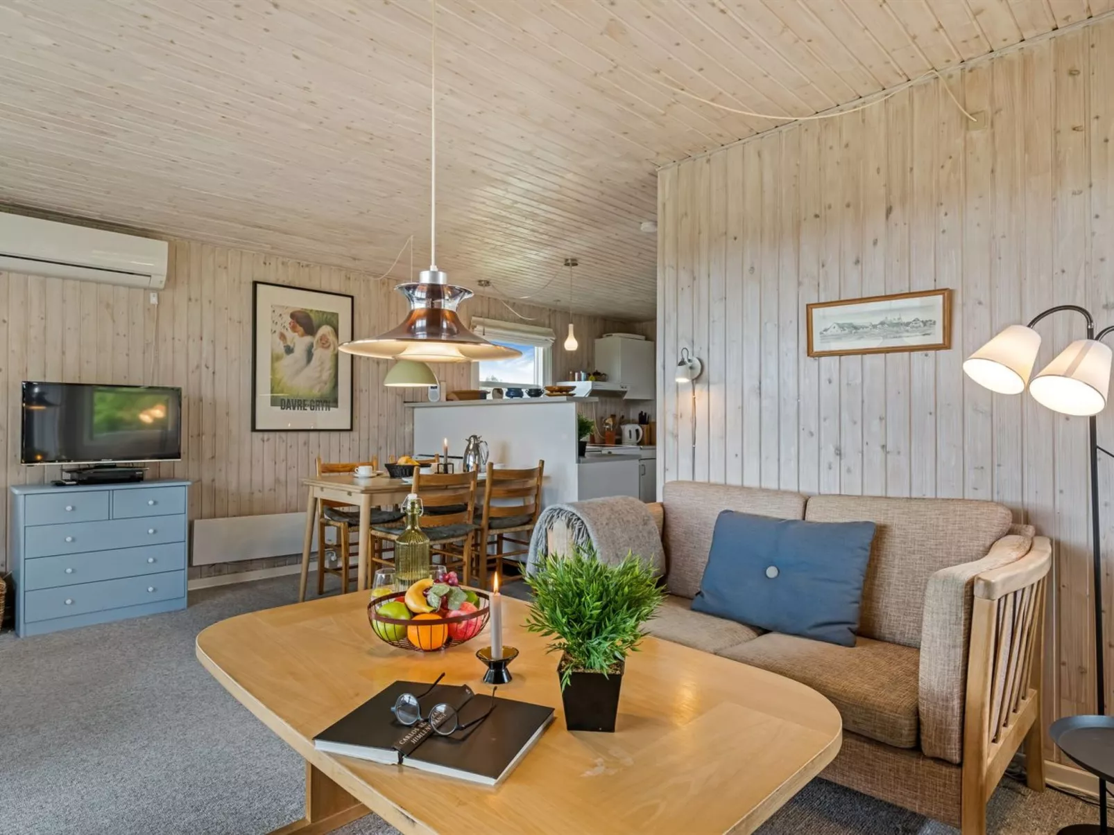 "Gertine" - 650m to the fjord-Inside