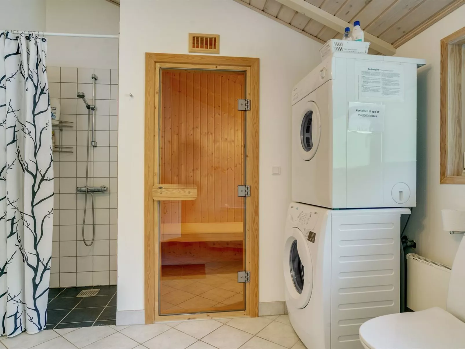 "Thomasine" - 1.5km from the sea-Inside