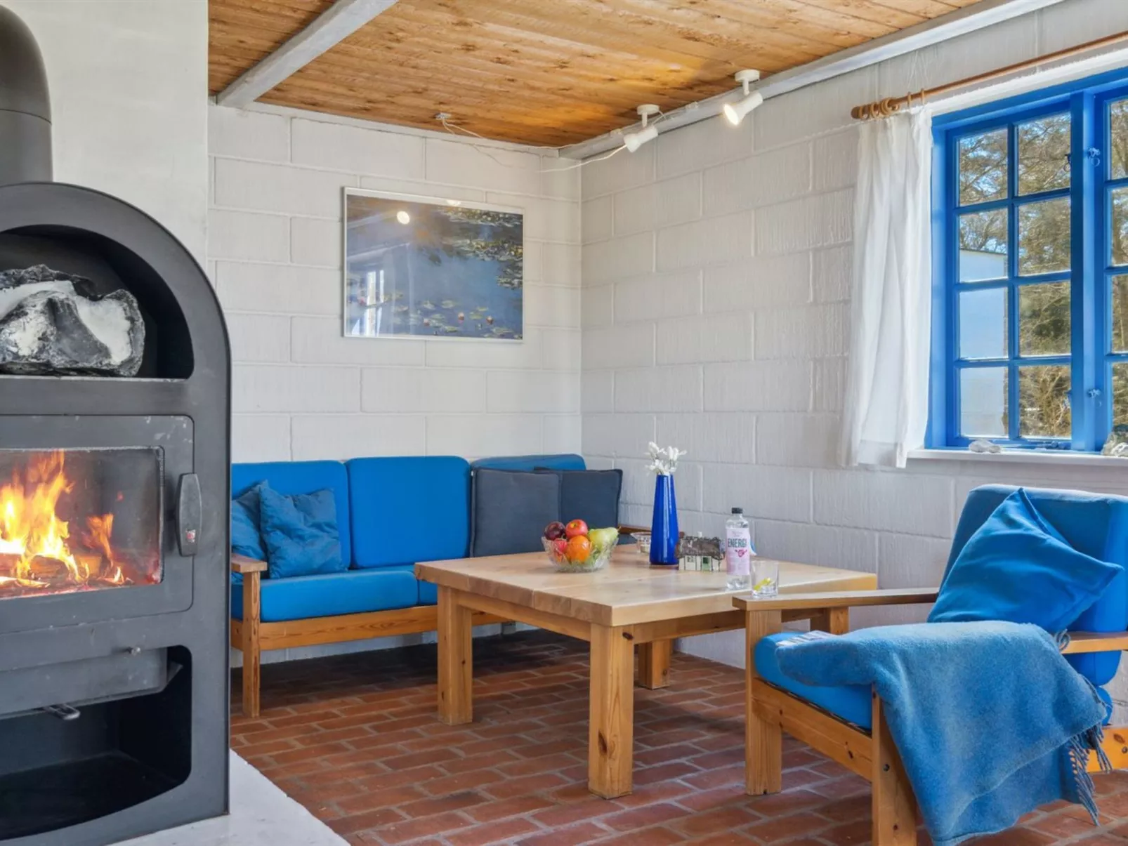 "Ema" - 5km from the sea-Drinnen