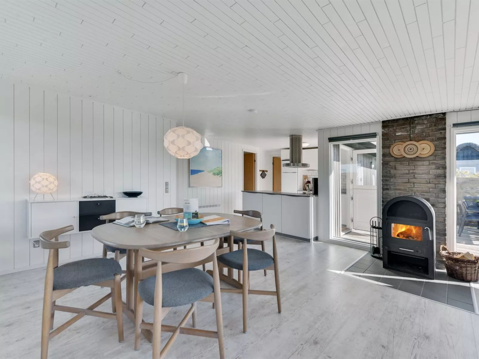 "Aiske" -  from the sea-Inside