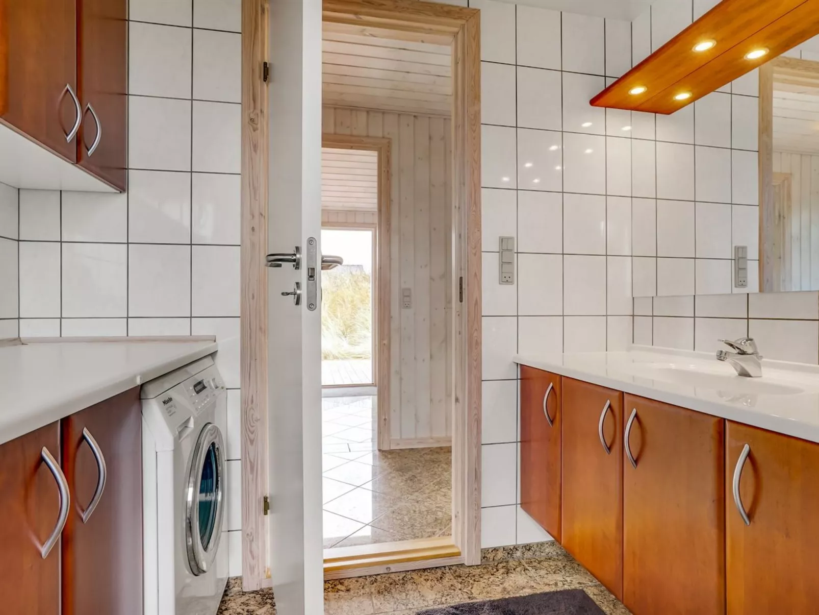 "Gilbert" - 96m from the sea-Dedans