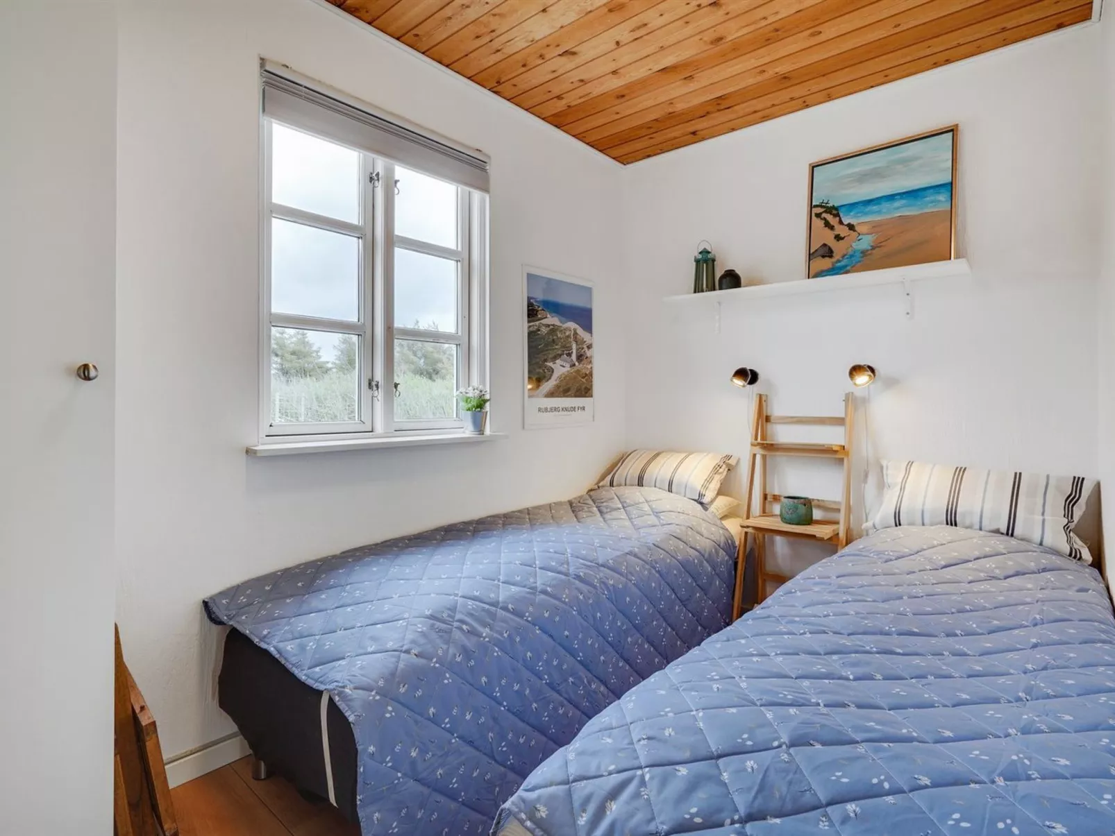 "Sölvy" - 300m from the sea-Inside