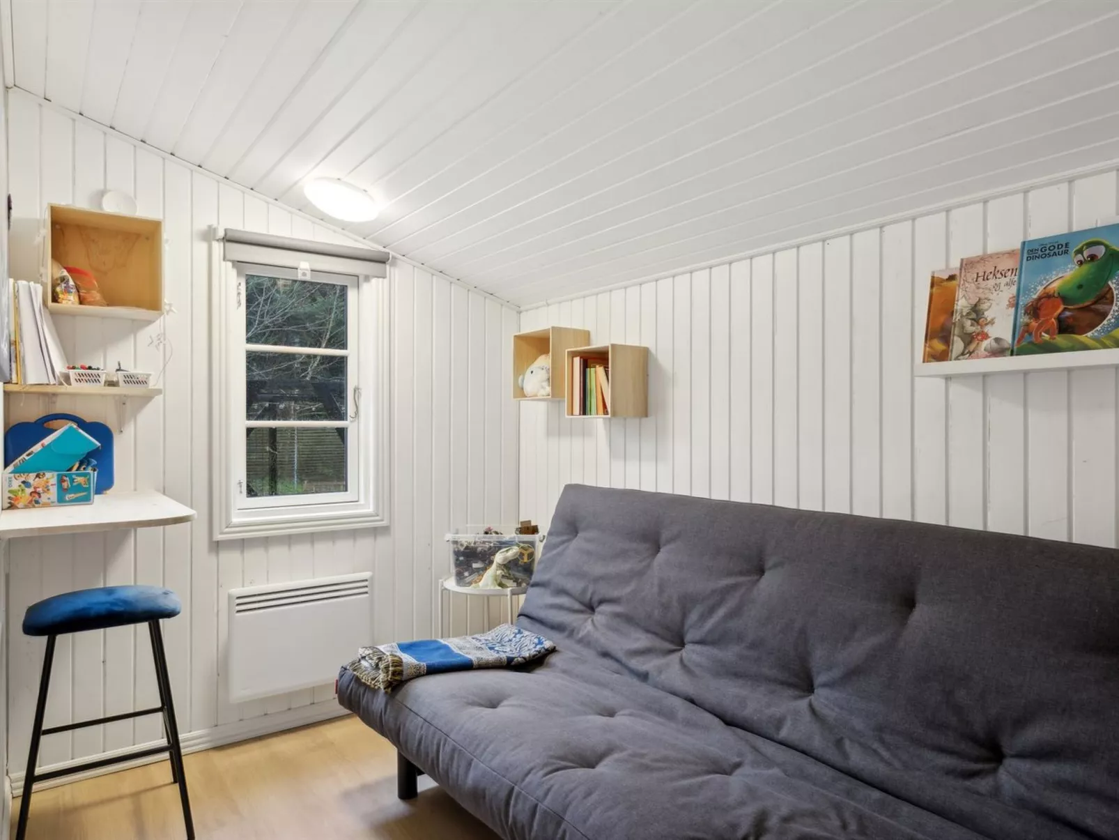 "Astrid" - 875m from the sea-Inside