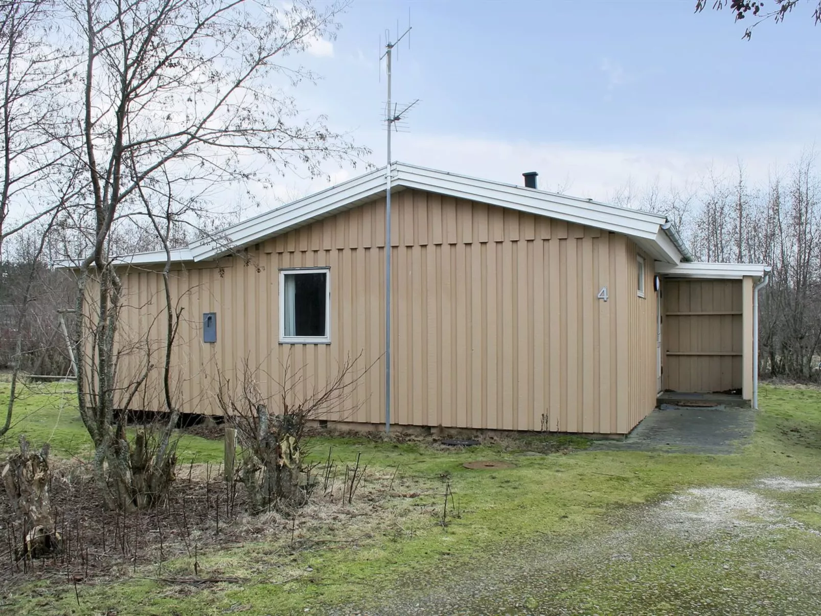 "Svanhild" - 1.2km from the sea-Outside