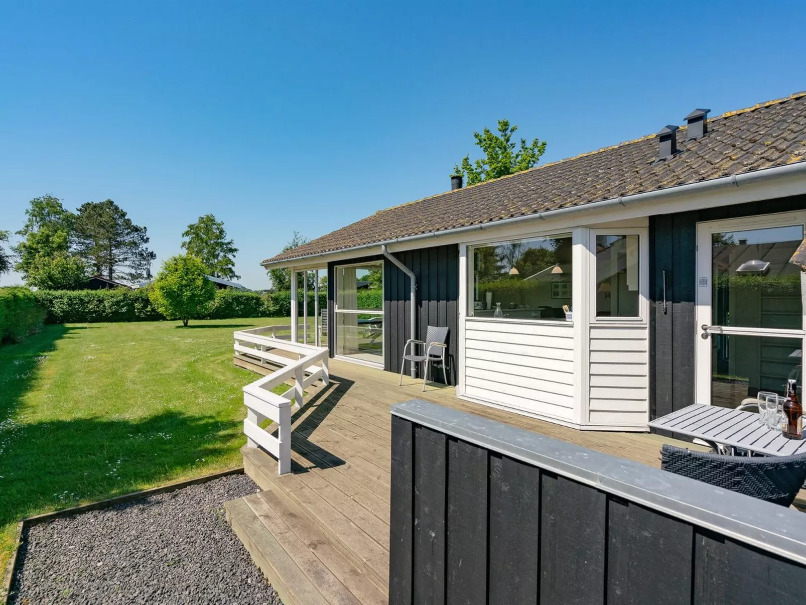 "Maybritt" - 100m from the sea-Outside