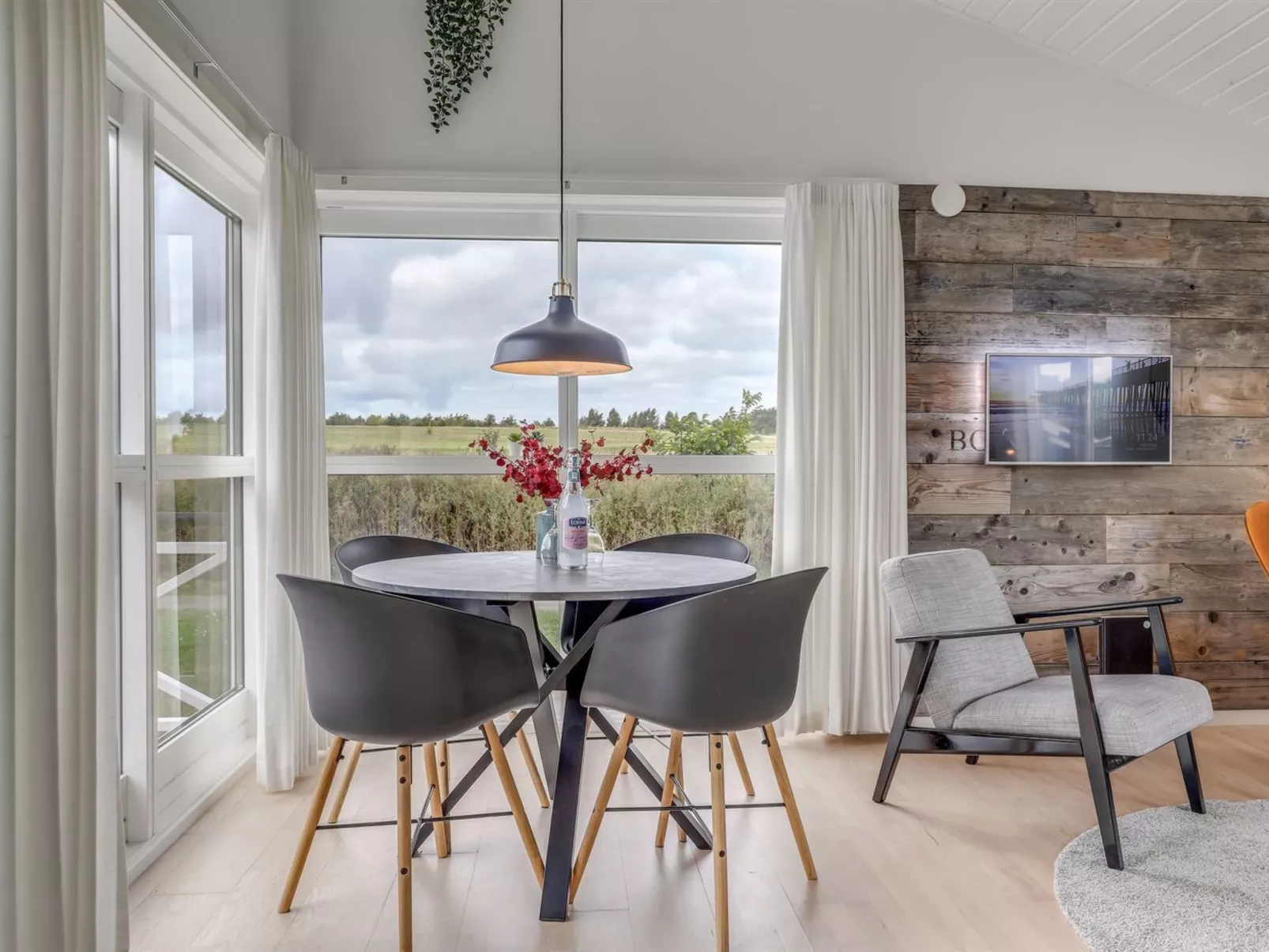 "Helemine" - 2.8km from the sea-Dedans