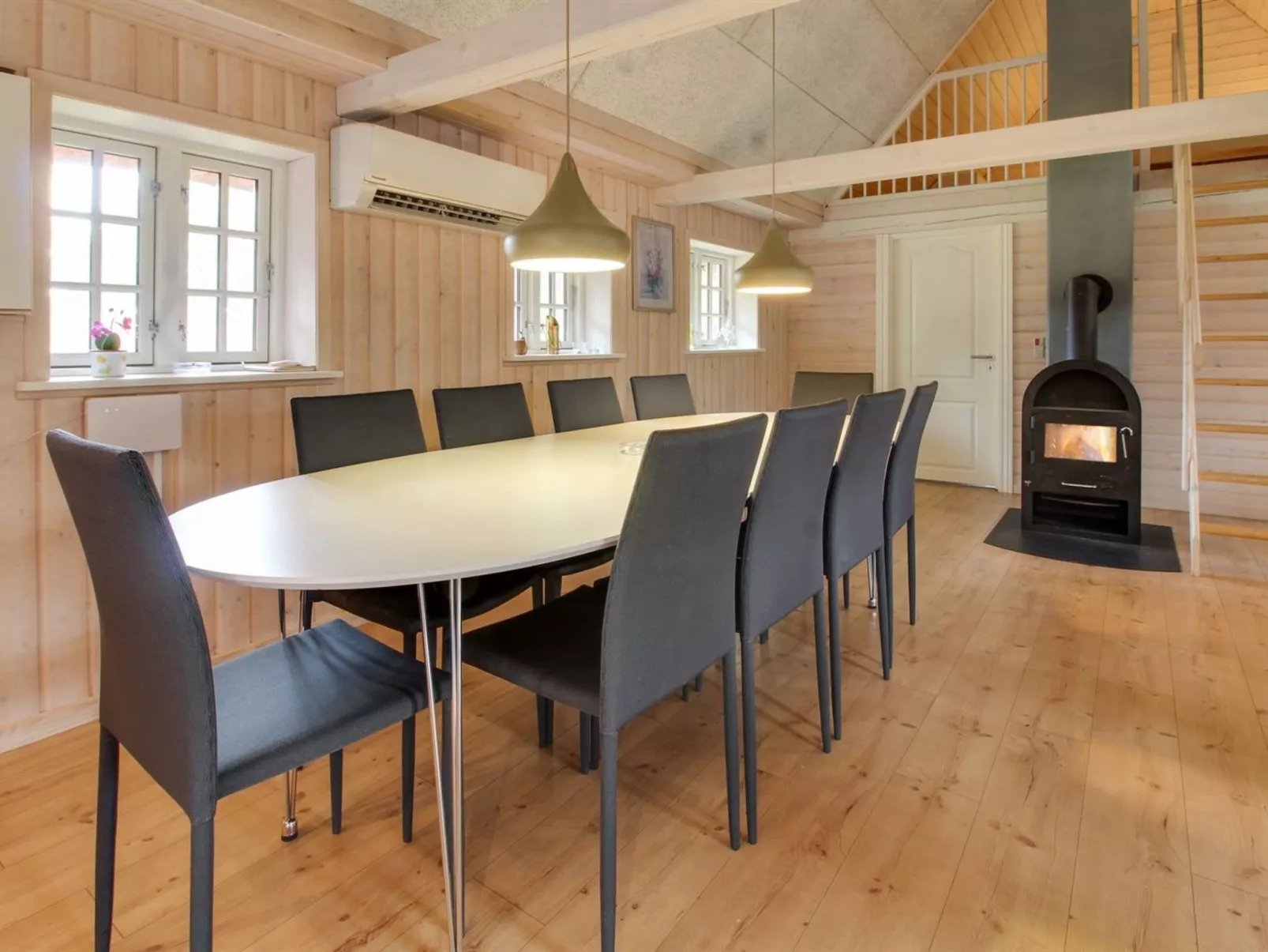 "Gudmund" - 3.9km from the sea-Inside