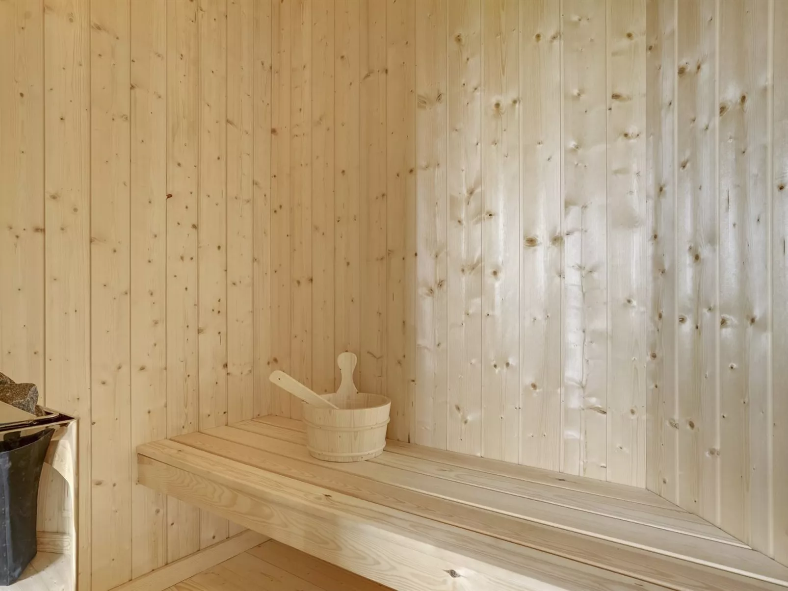 "Ina" - 1.2km from the sea-Drinnen