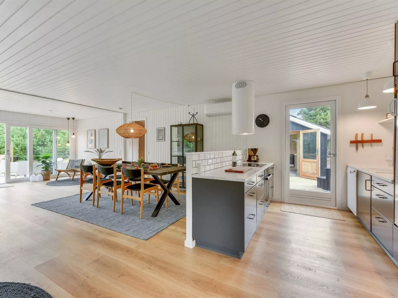 "Doreen" -  from the sea-Dedans