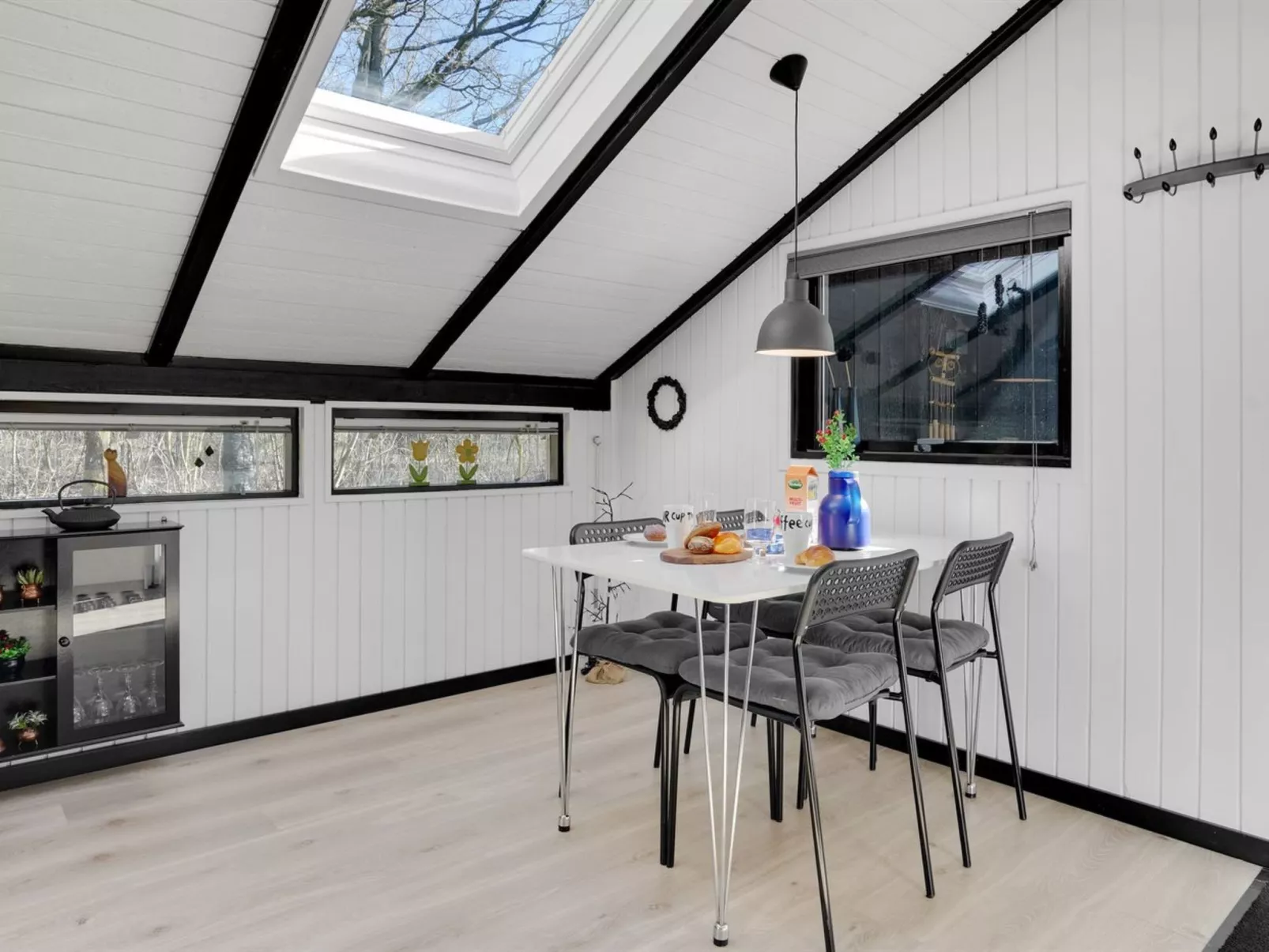 "Elisabeta" - 28km from the sea-Inside