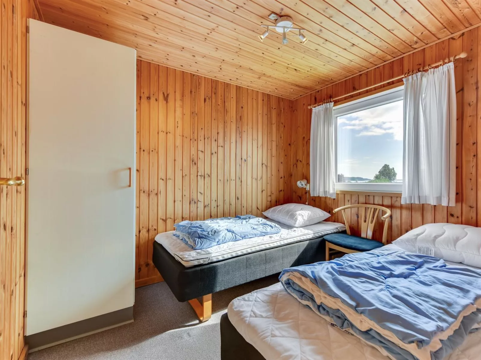 "Ellyn" - 500m from the sea-Drinnen