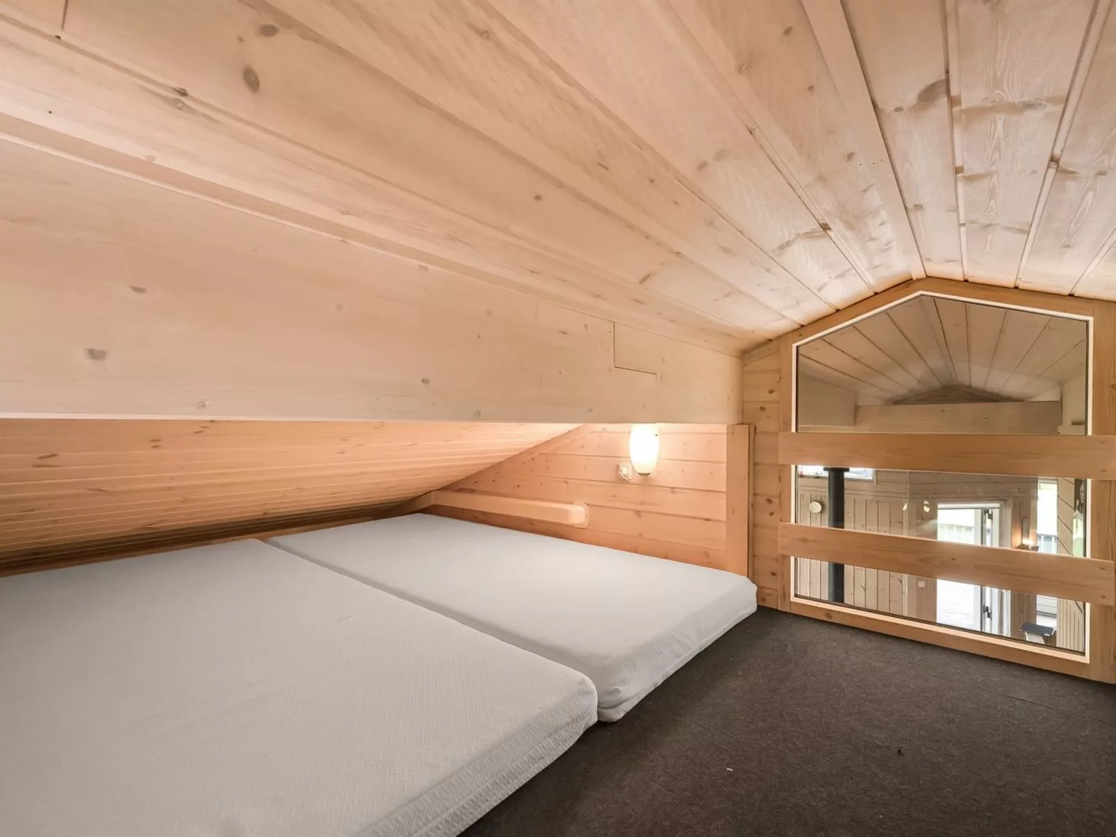 "Lucio" - 350m to the fjord-Inside