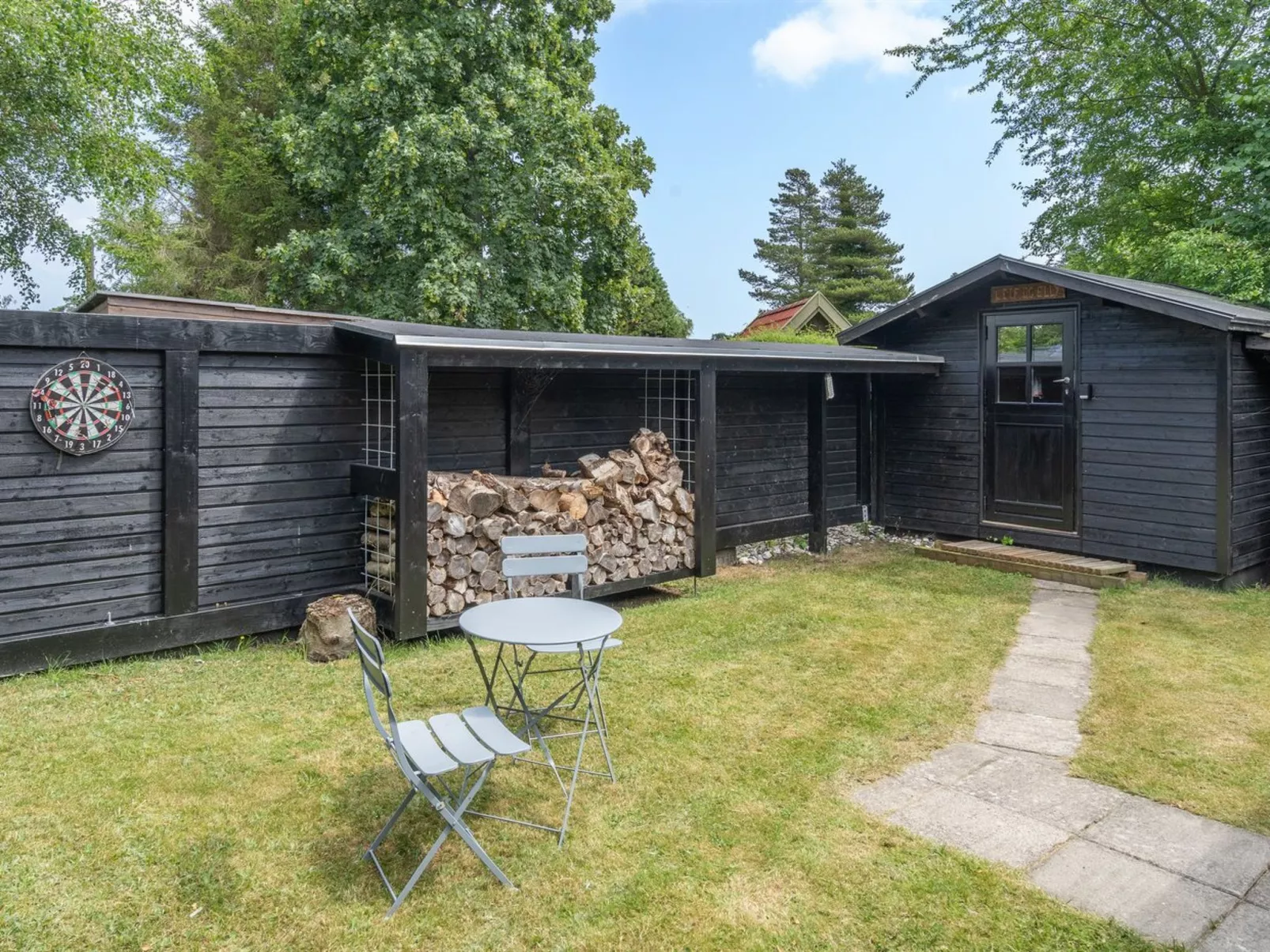 "Edin" - 400m from the sea-Outside