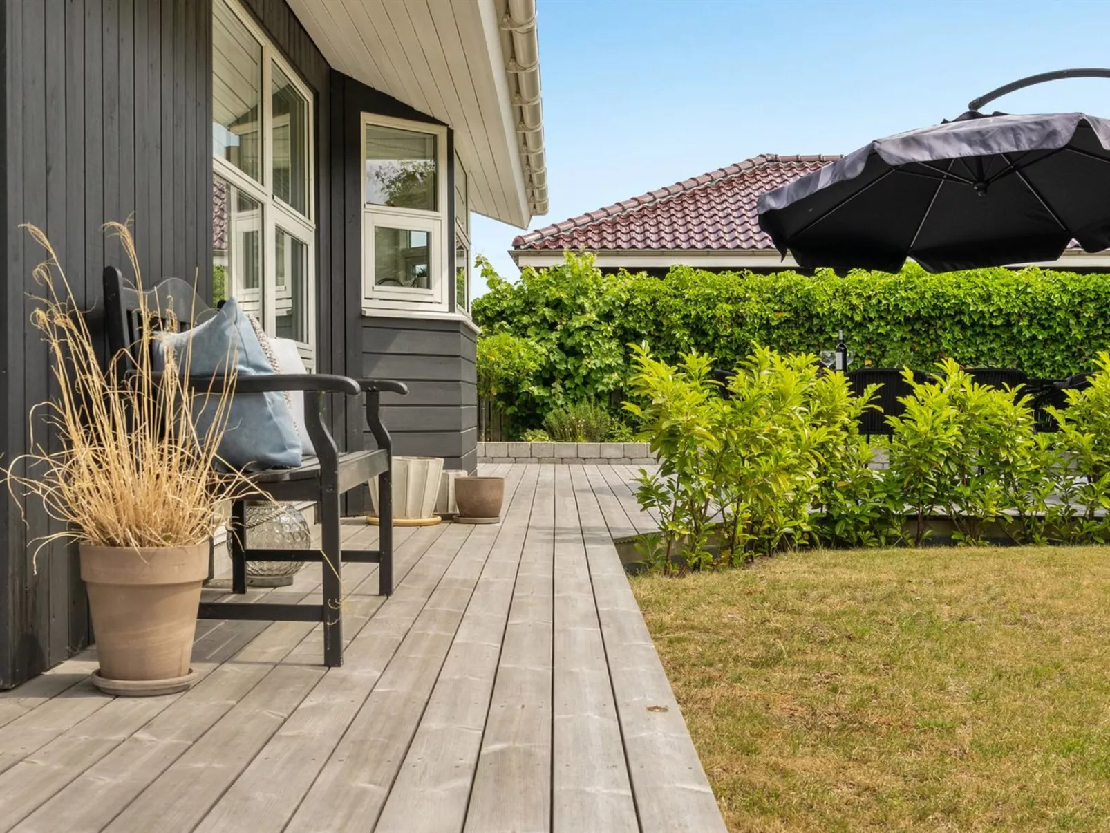 "Sjarlotte" - 100m from the sea-Outside