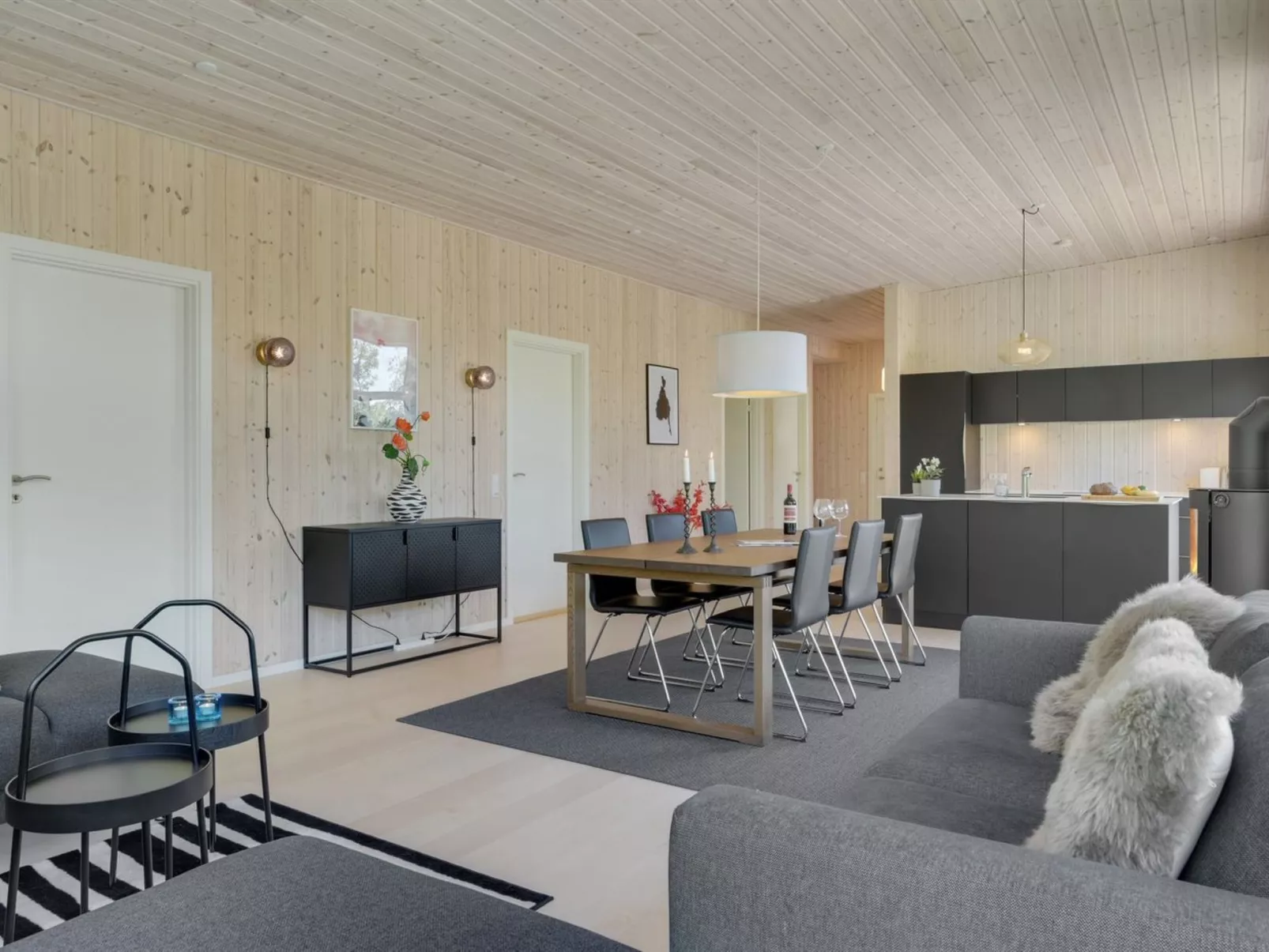 "Topenga" - 300m from the sea-Inside