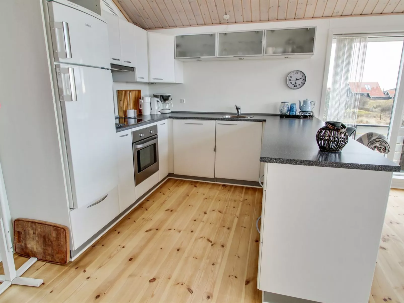 "Ute" - 200m from the sea-Inside