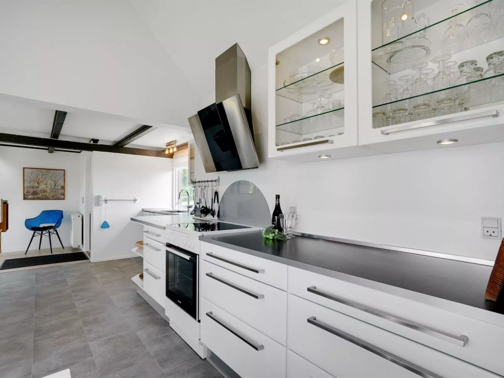 "Edvia" - 700m to the fjord-Inside