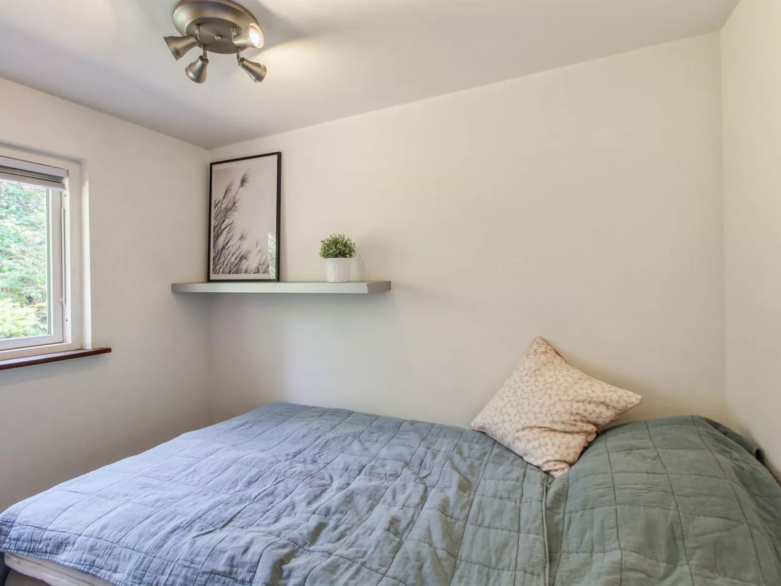 "Fot" - 7km from the sea-Inside