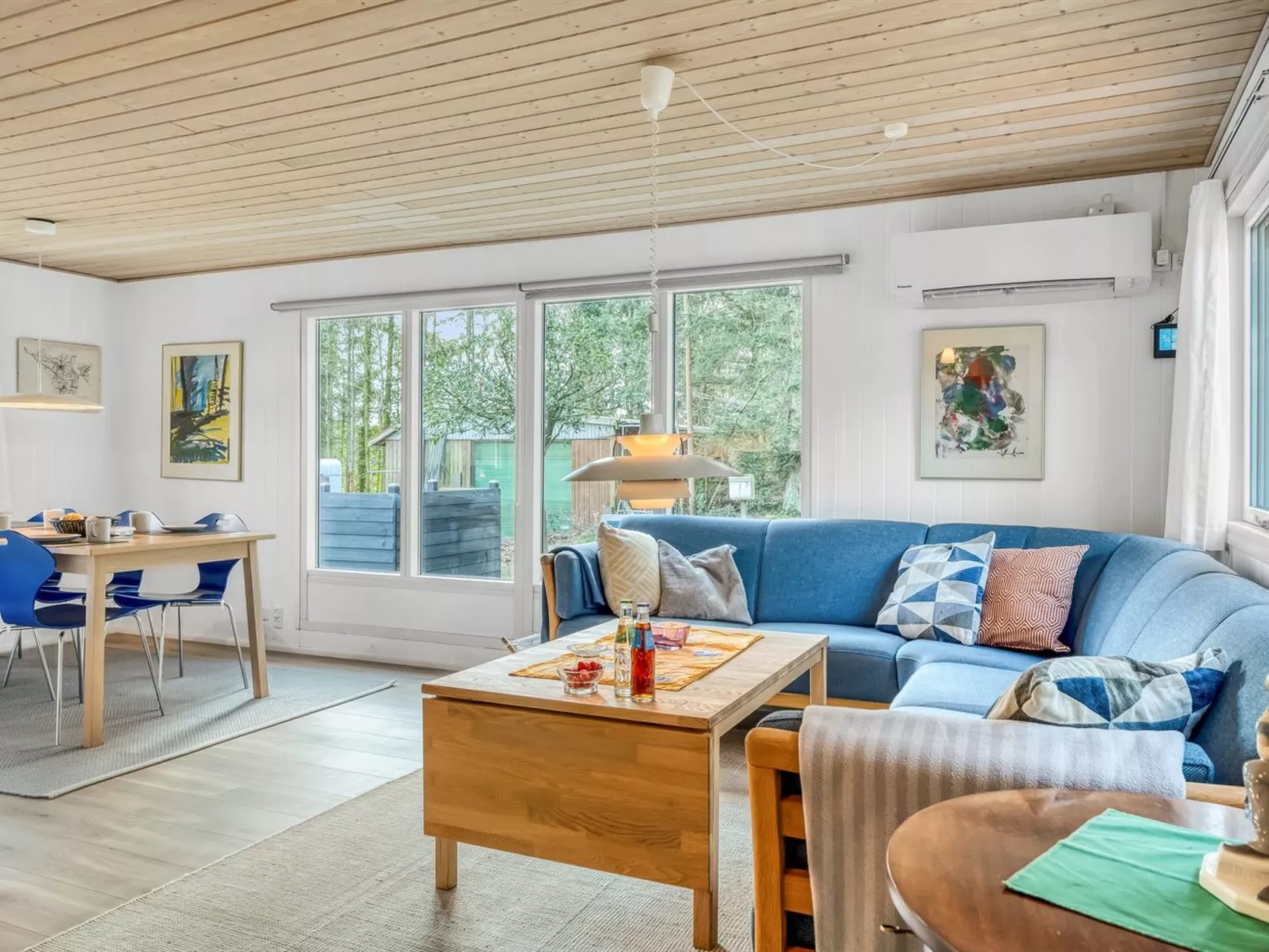 "Milan" - 250m to the fjord-Dedans