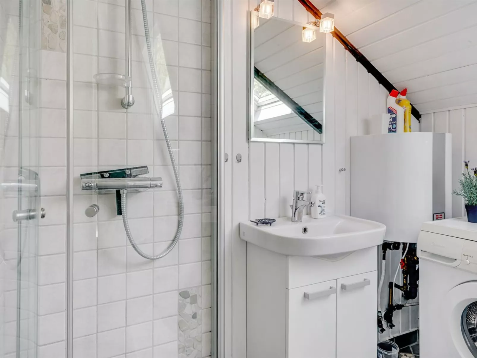 "Lenia" - 1km from the sea-Inside