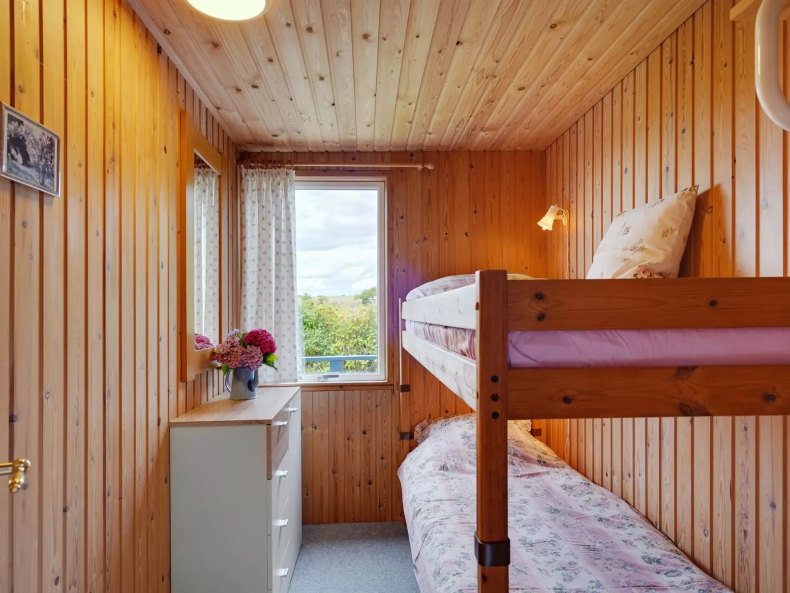 "Herulf" - 100m from the sea-Dedans