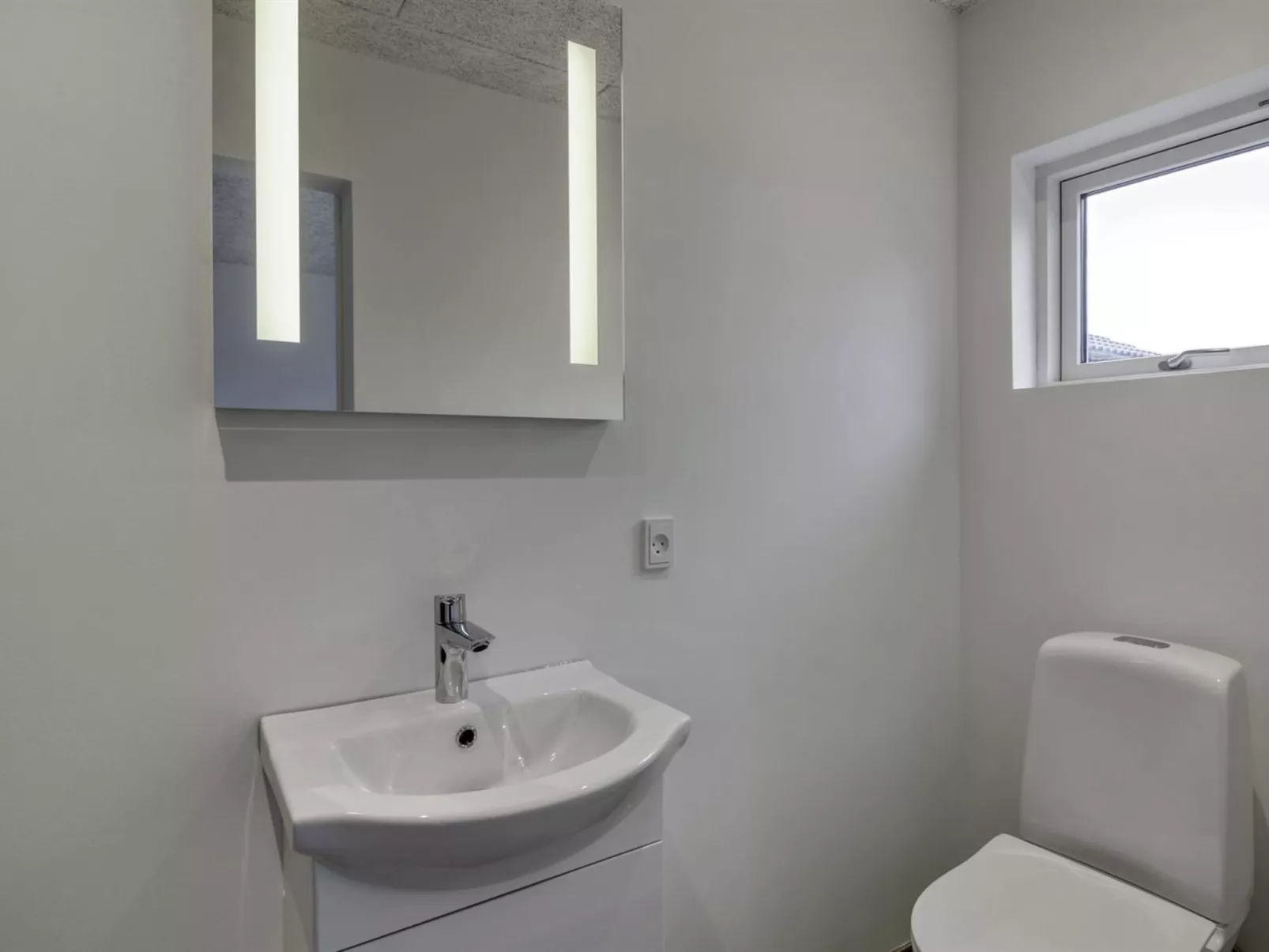 "Juho" - 900m from the sea-Inside