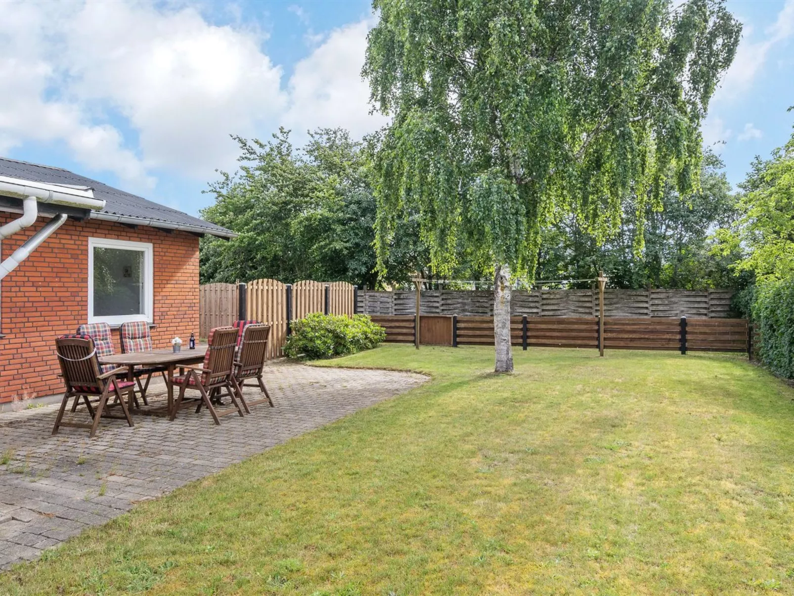 "Philip" - 2km from the sea-Outside