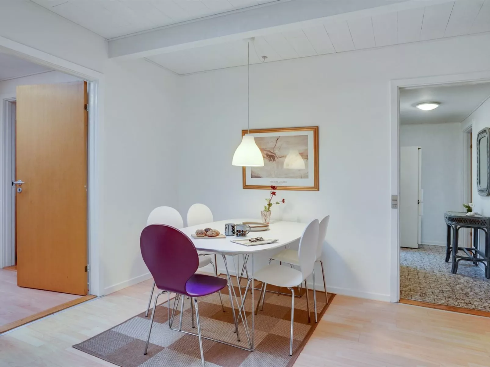 "Vogn" - 500m to the fjord-Inside