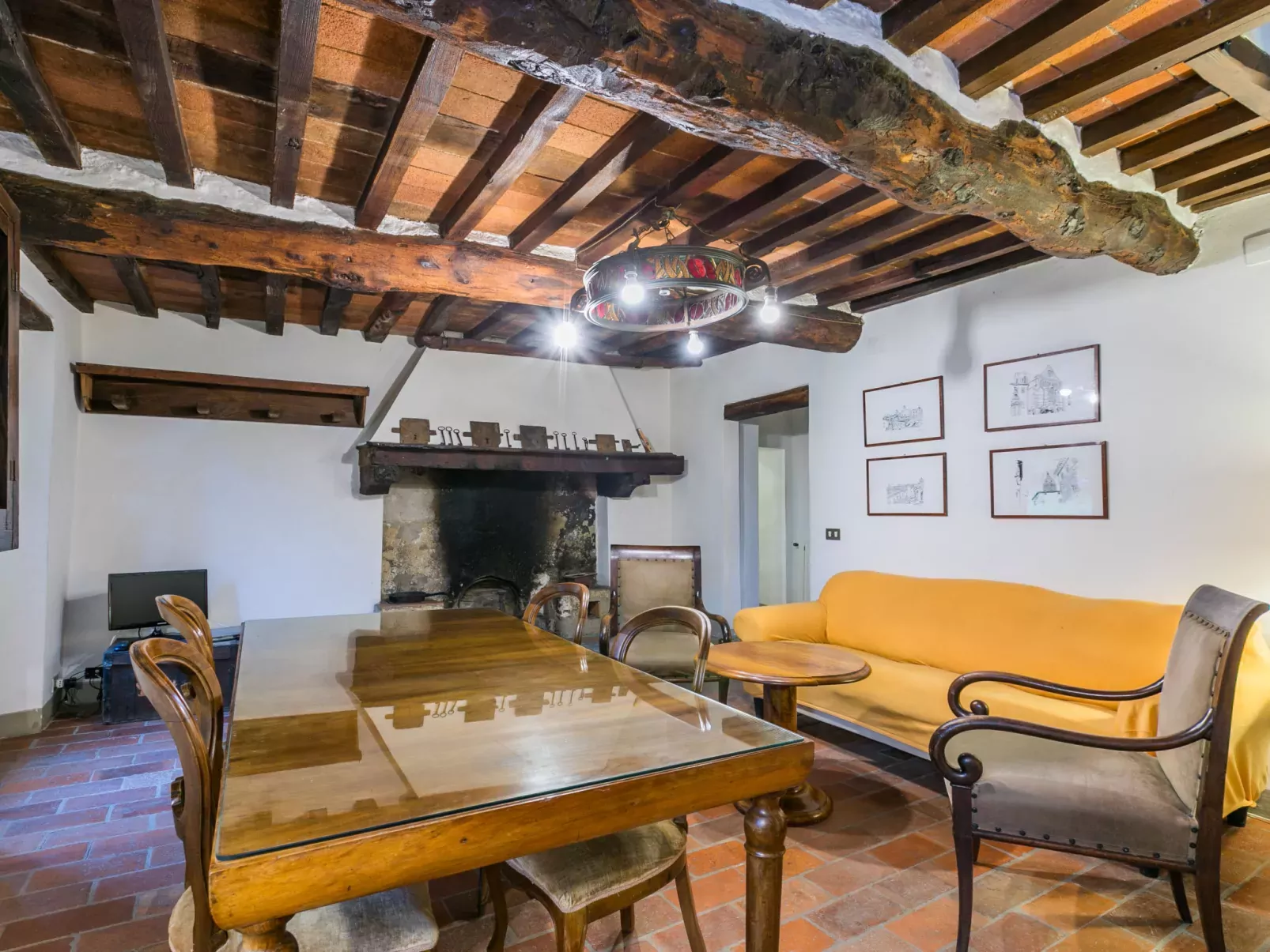 Podere Piastriccio/ Apt. Grande-Inside