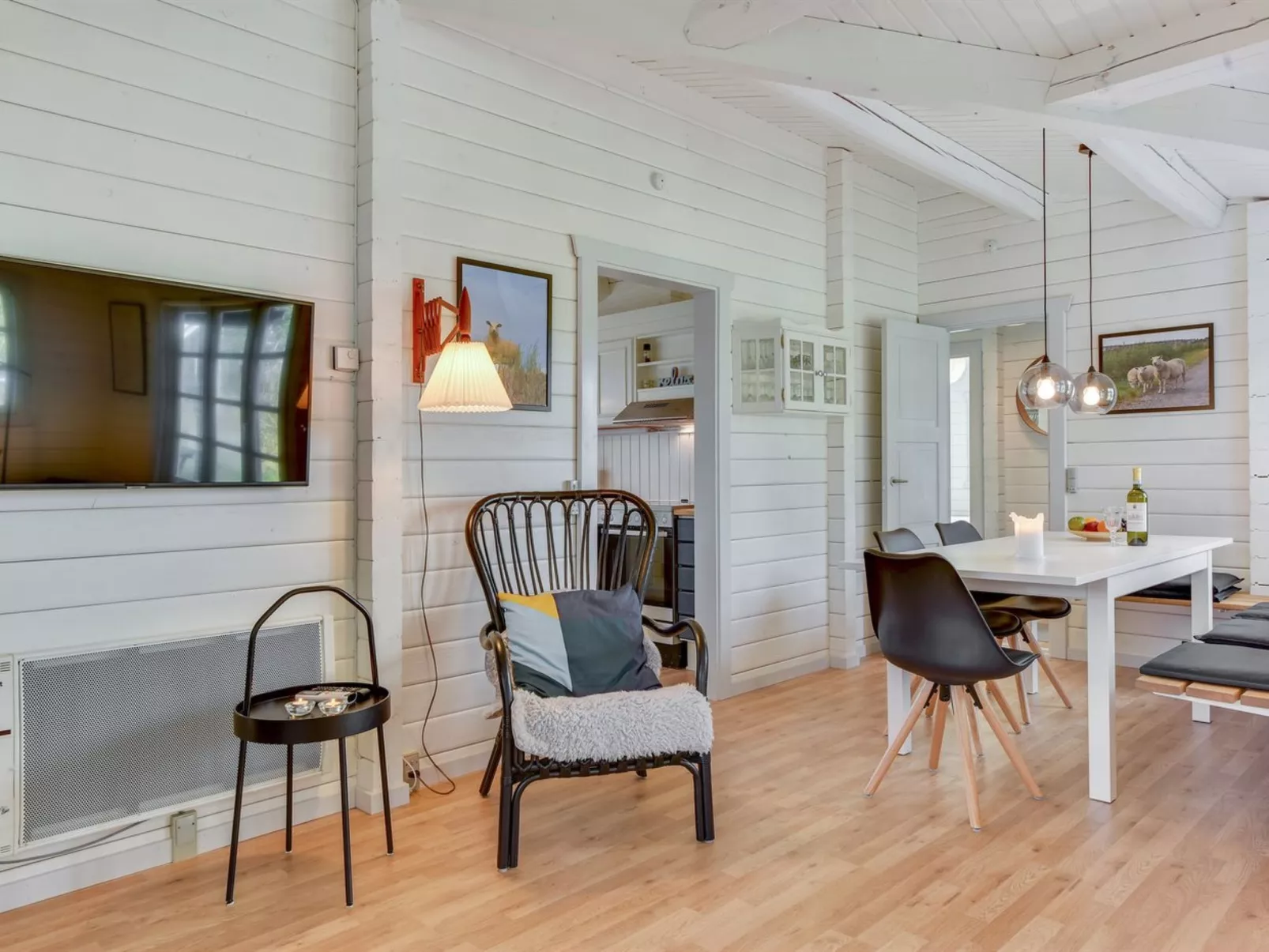 "Semund" - 2km from the sea-Inside