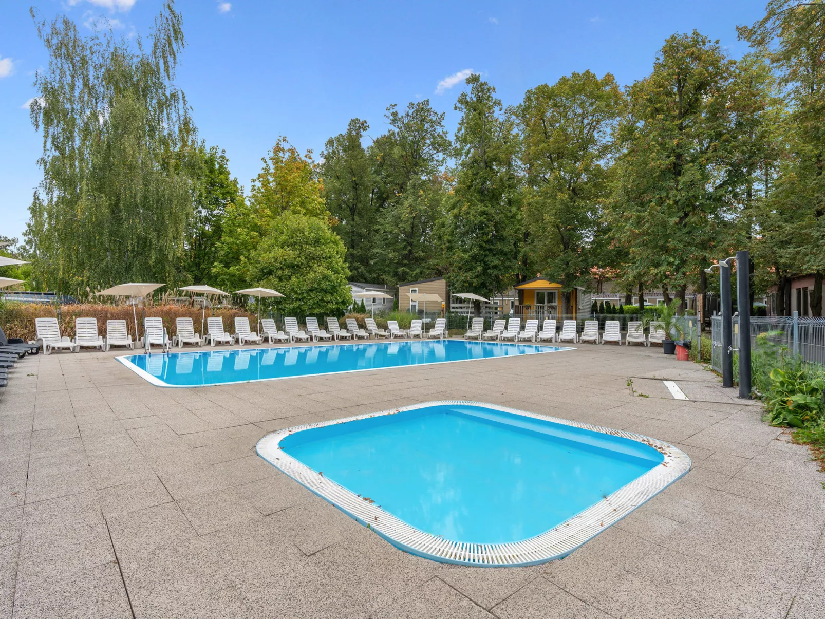 Sunset Terrace-Outside