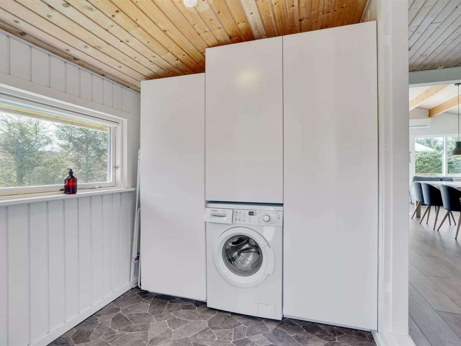 "Matilde" - 400m to the fjord-Inside