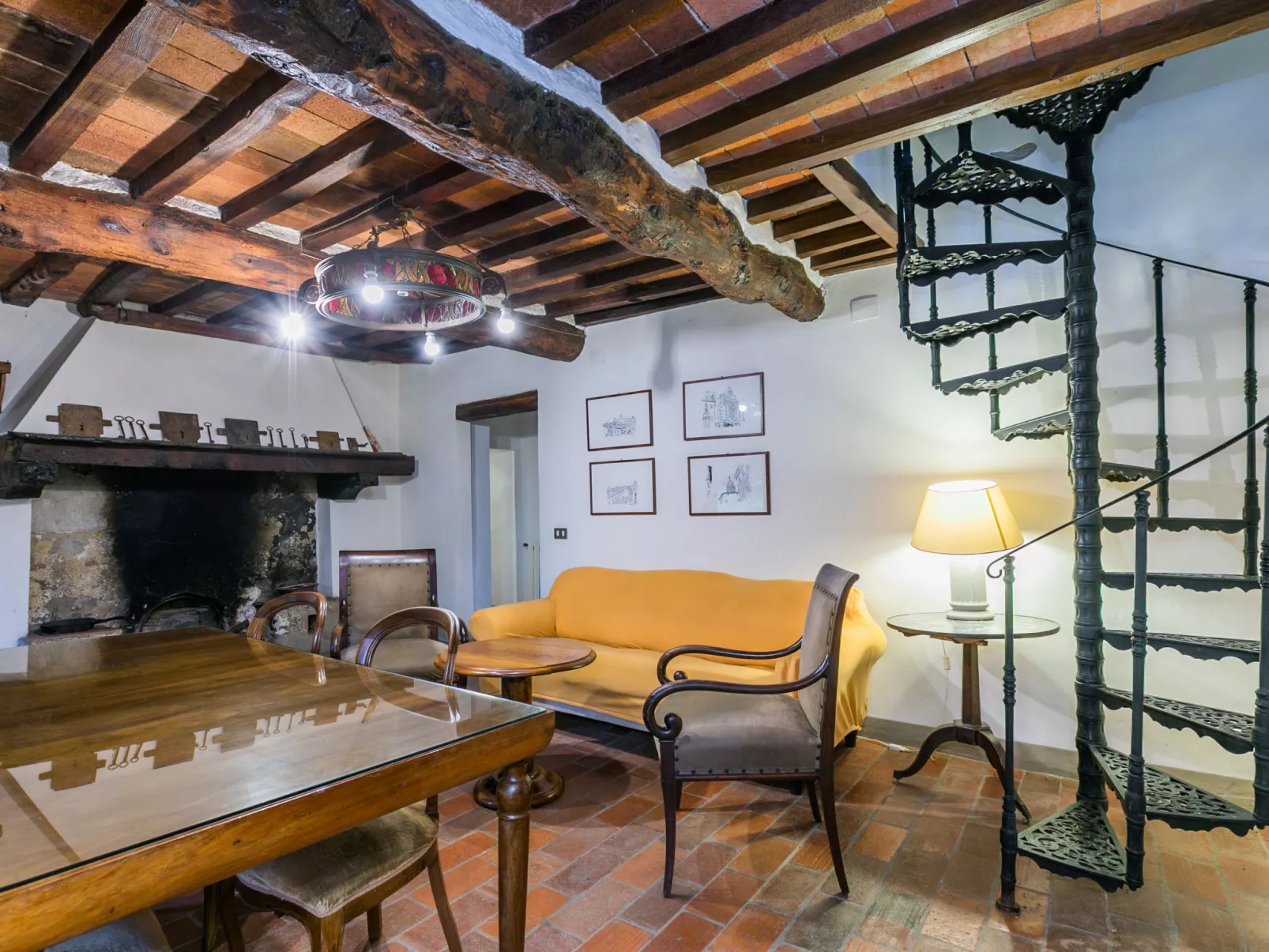 Podere Piastriccio/ Apt. Grande-Inside