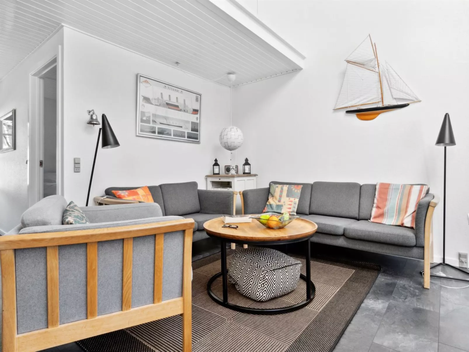 "Hermanda" - 100m to the fjord-Drinnen