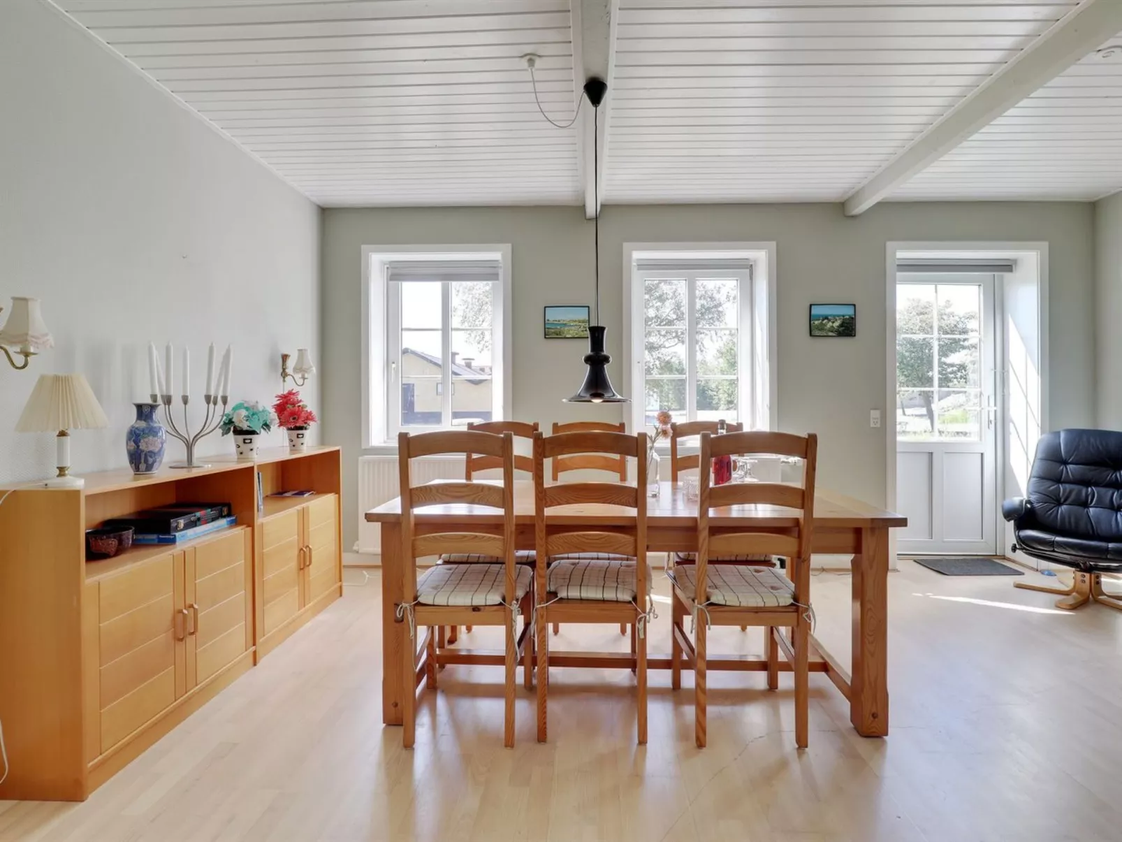 "Nilia" - 3.5km from the sea-Inside