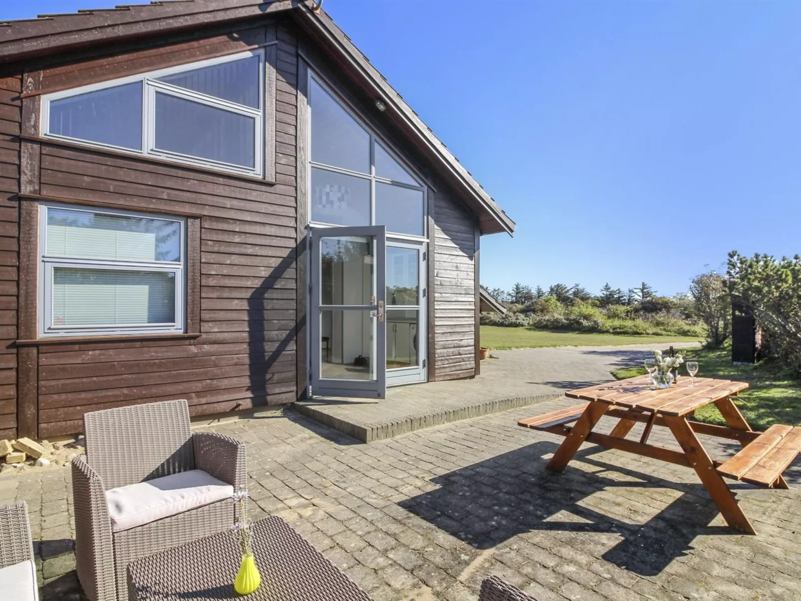 "Lothen" - 500m from the sea-Outside