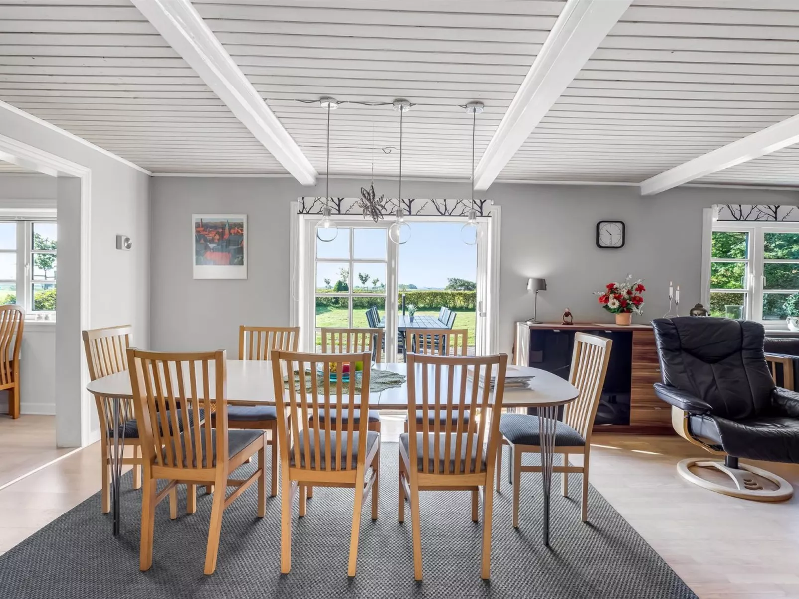 "Merrit" - 4.6km to the fjord-Inside