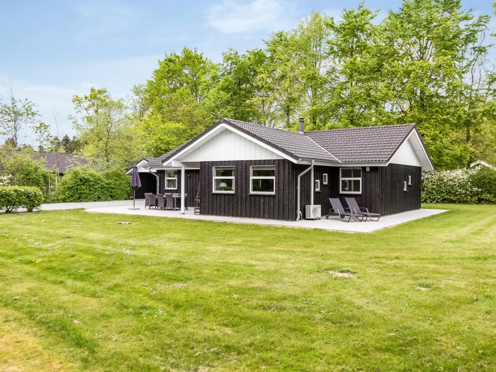 "Manderup" - 30km from the sea-Outside