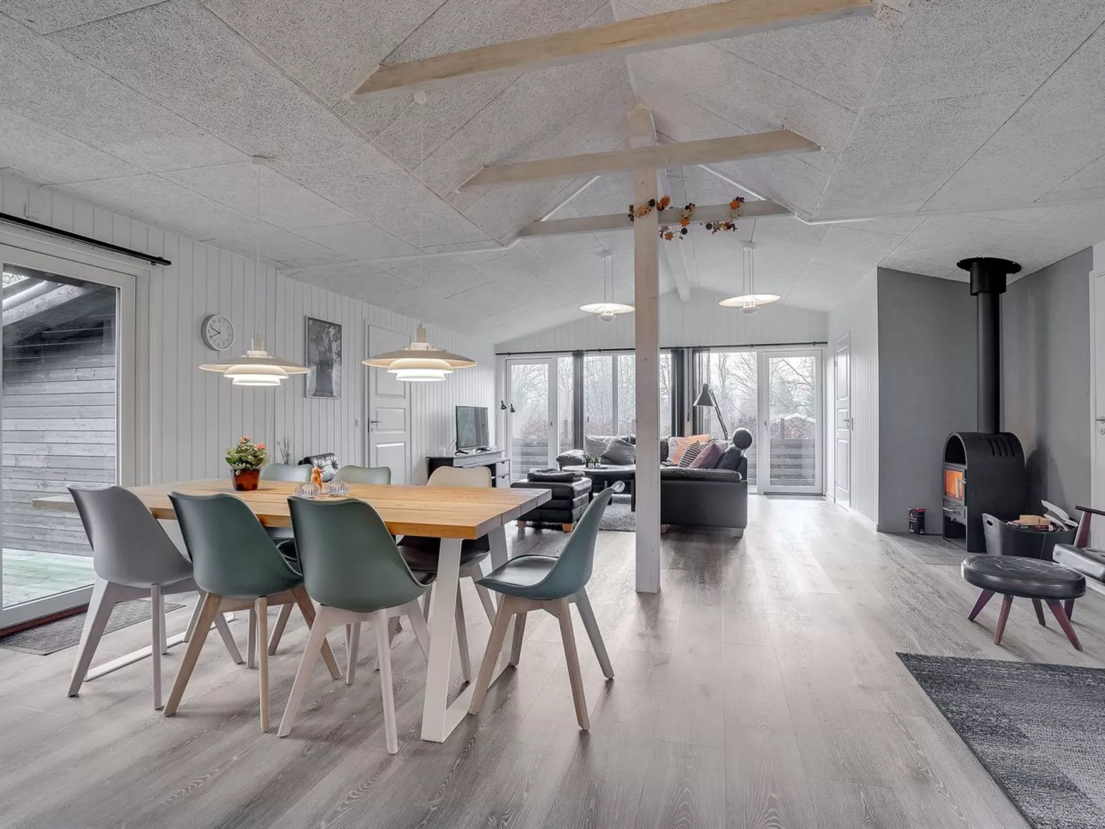 "Vitus" - 30km from the sea-Dedans