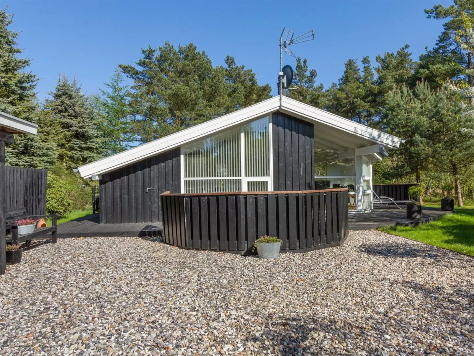 "Nafne" - 500m from the sea-Draußen