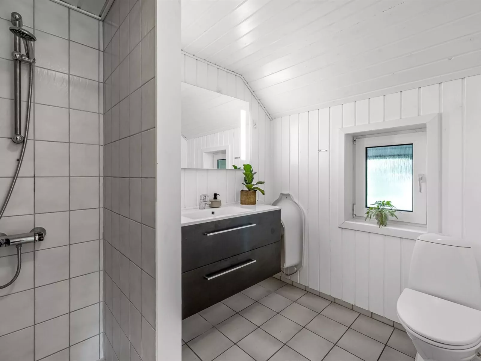 "Sylvi" - 1.7km from the sea-Dedans