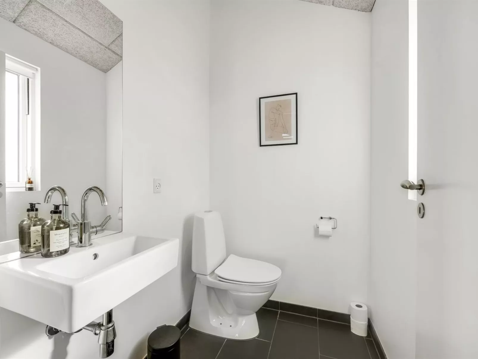 "Antonie" - 95m from the sea-Drinnen