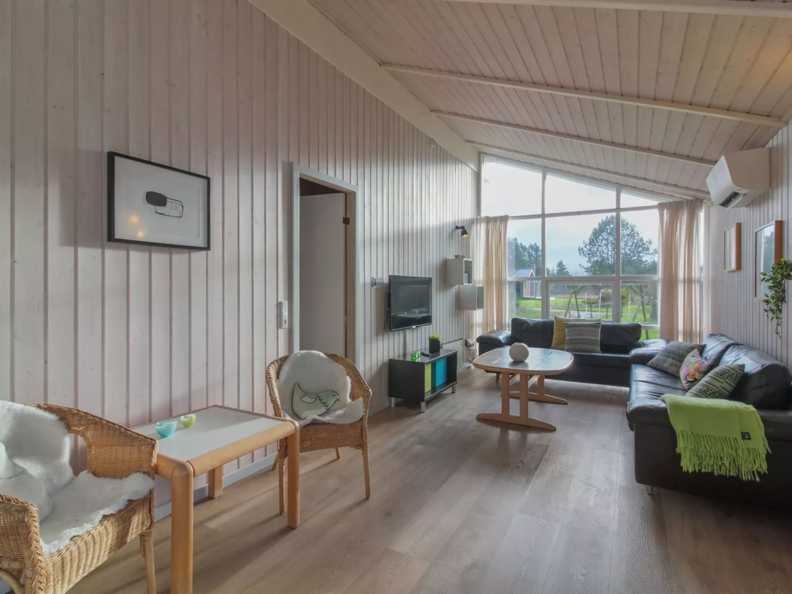 "Panu" - 600m from the sea-Inside