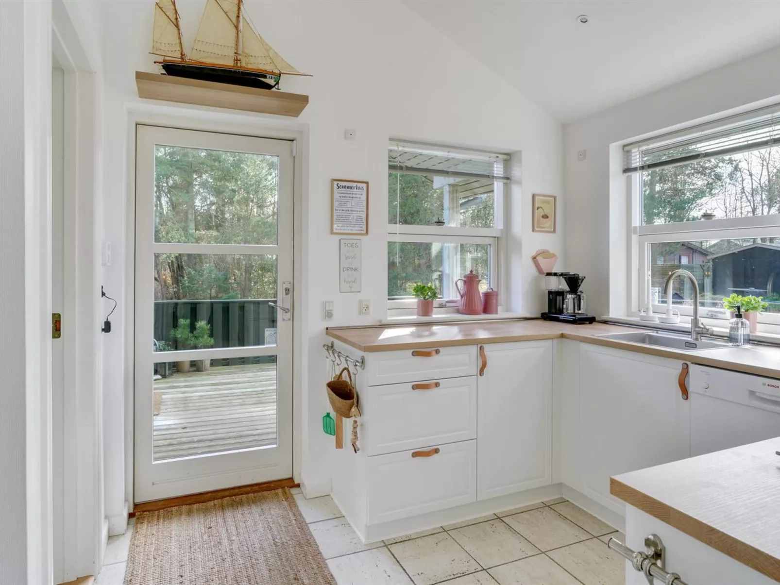 "Asgard" - 500m from the sea-Drinnen