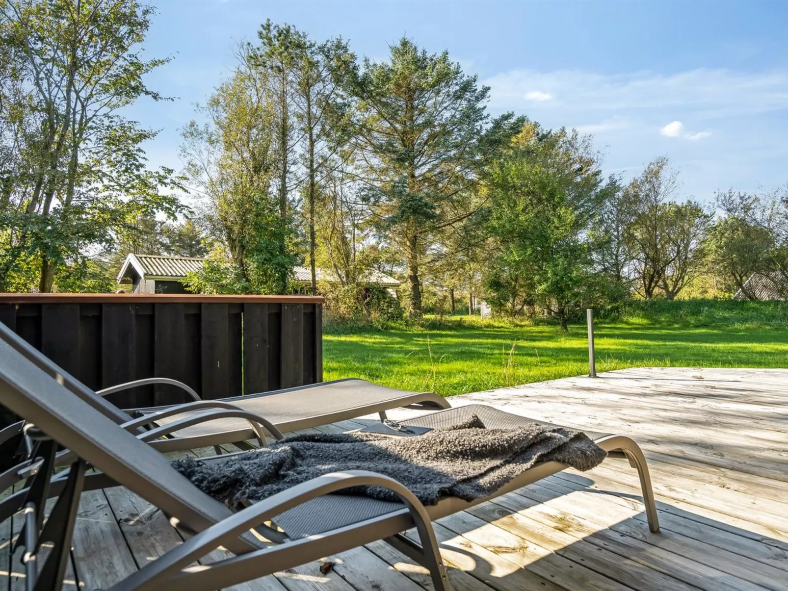 "Emeli" - 1.3km from the sea-Outside