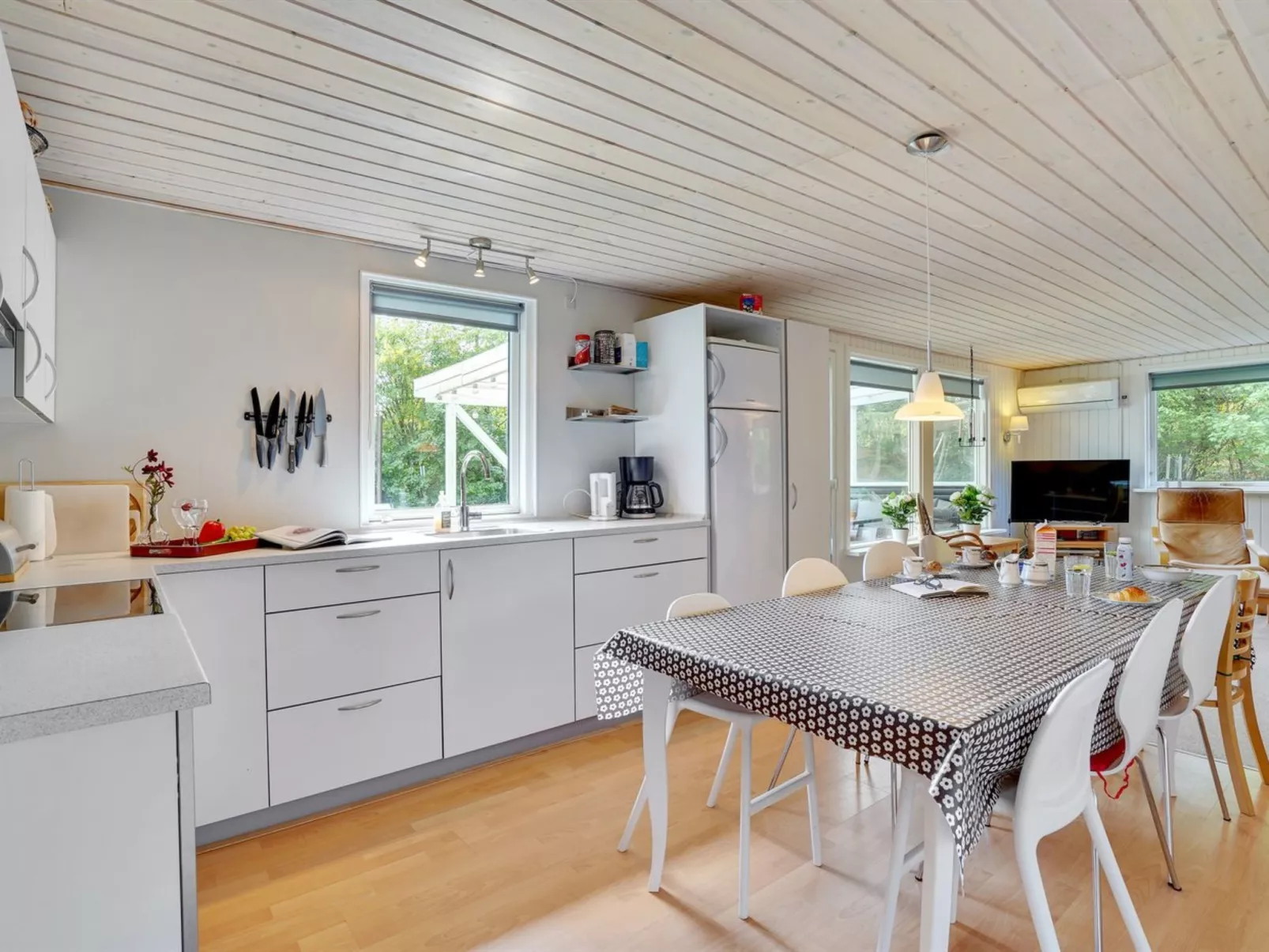 "Ulrike" - 600m to the fjord-Inside